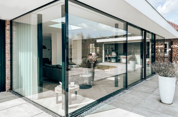 Sliding Doors